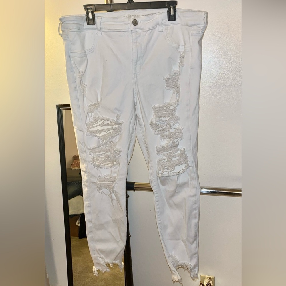 American eagle white high rise distressed jegging